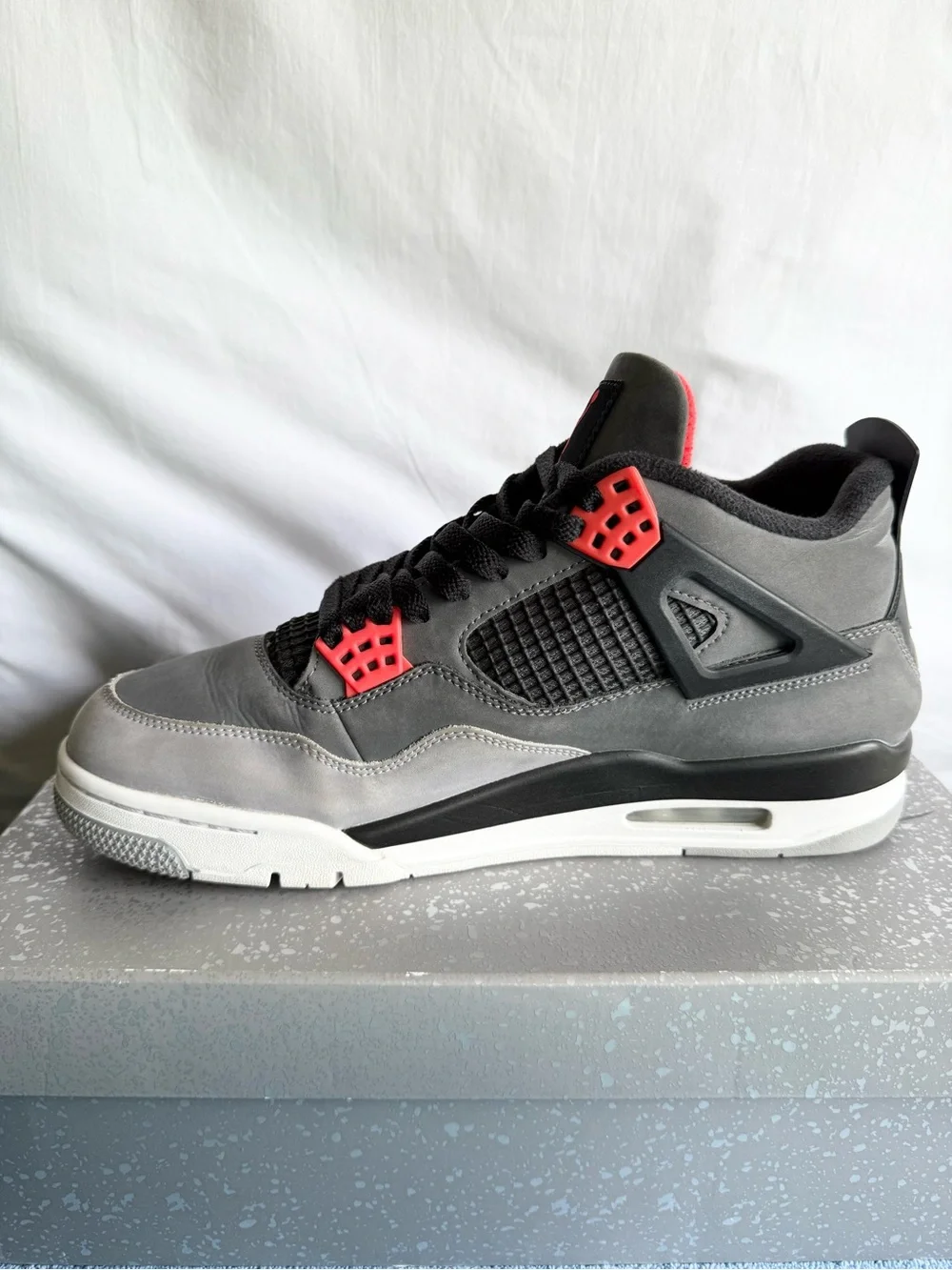 Jordan authentic retro